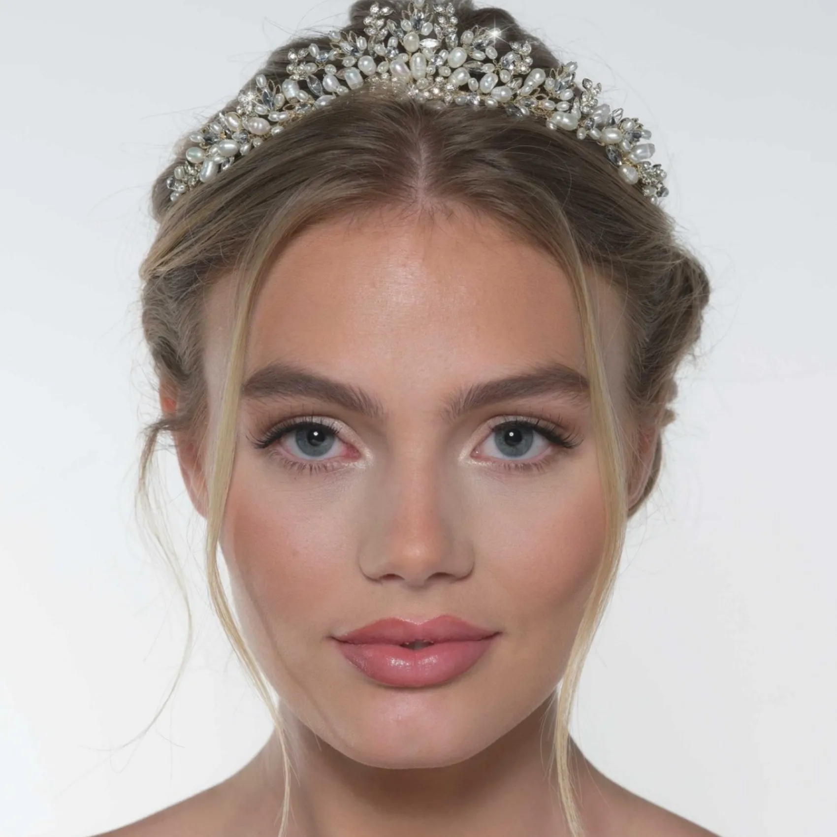 Poirier Pearl Hair Accessories | Gold Hair Accessories*Acacia Gold Crystal Leaves and Freshwater Pearl Tiara Ivory/ Gold