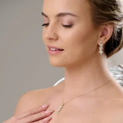 Lace & Favour Bride Gifts | Pearl Jewellery*Amalia Gold Cubic Zirconia and Pearl Bridal Jewellery Set