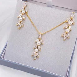 Lace & Favour Bride Gifts | Pearl Jewellery*Amalia Gold Cubic Zirconia and Pearl Bridal Jewellery Set