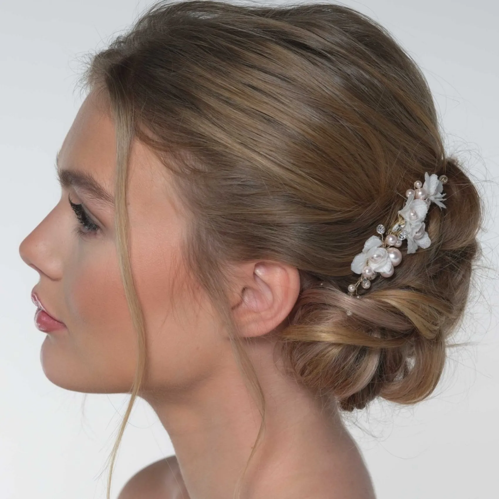 Poirier Pearl Hair Accessories | Gold Hair Accessories*Amaryllis Blush Pearls Floral Hair Comb Ivory/ Blush/ Gold