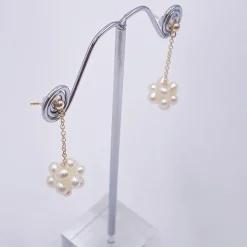 Lace & Favour Mother Of The Groom Gifts | Mother Of The Bride Gifts*Arieta Freshwater Pearl Cluster Chain Drop Earrings Ivory/ Silver