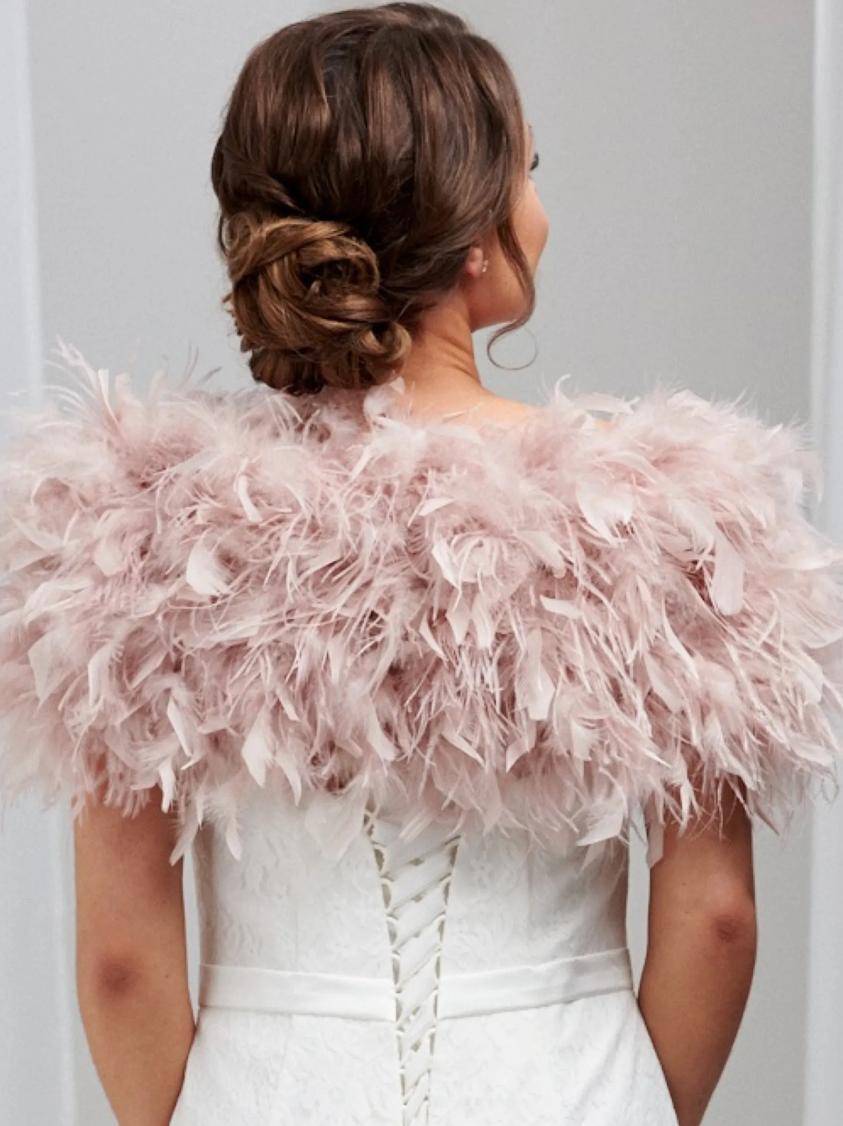 Beverly Hills Feather Stoles & Shrugs | Wedding Capes & Wraps*Bardot Ostrich Feather Bridal Stole Blush Pink