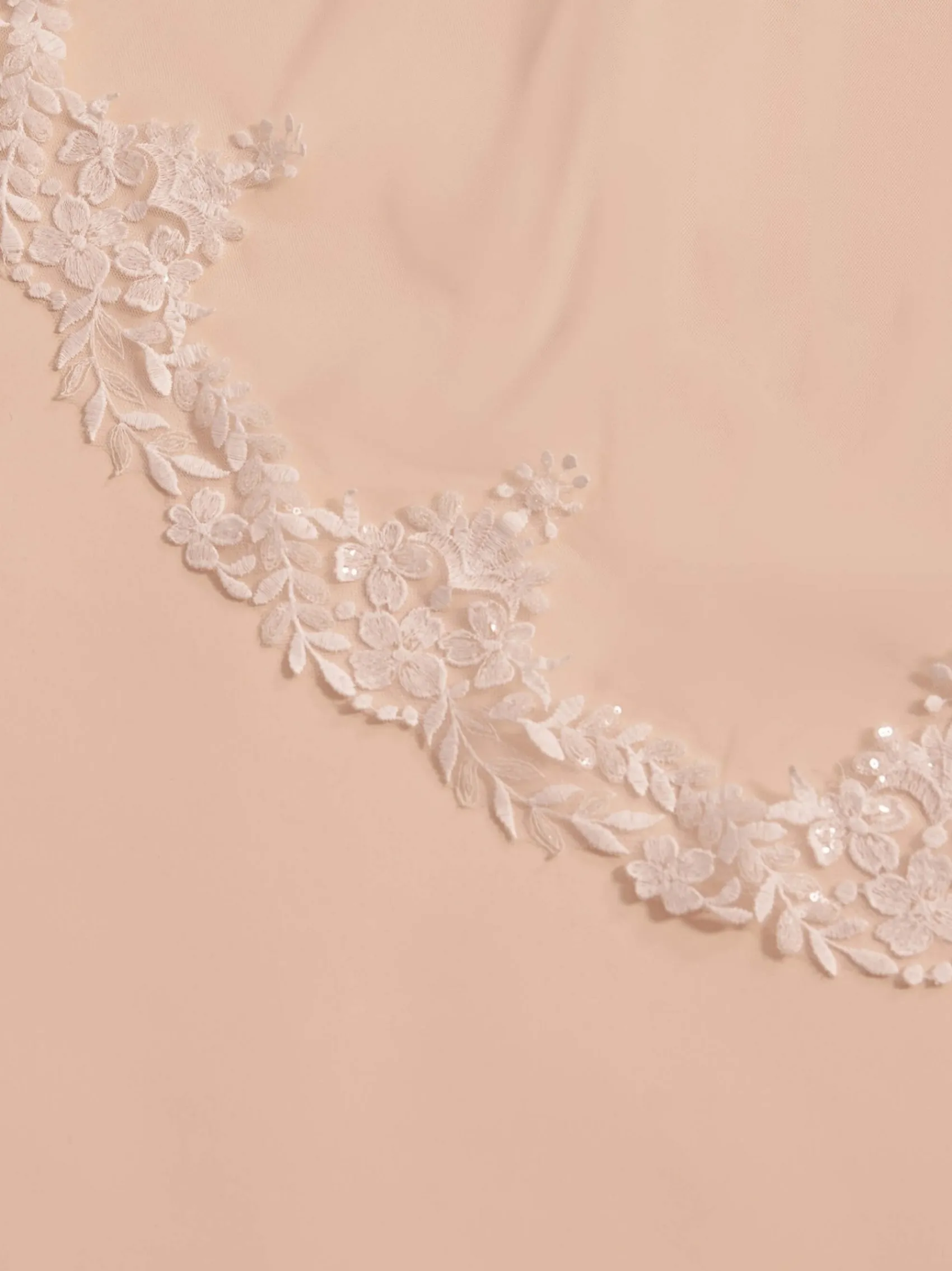 Bianco Evento Single Tier Veils | Fingertip Veils*Bianco Single Tier Sequinned Floral Lace Fingertip Veil S412 Ivory