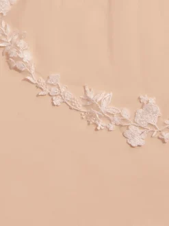 Bianco Evento Single Tier Veils | Fingertip Veils*Bianco Single Tier Floral Lace Edge Fingertip Veil S413 Ivory