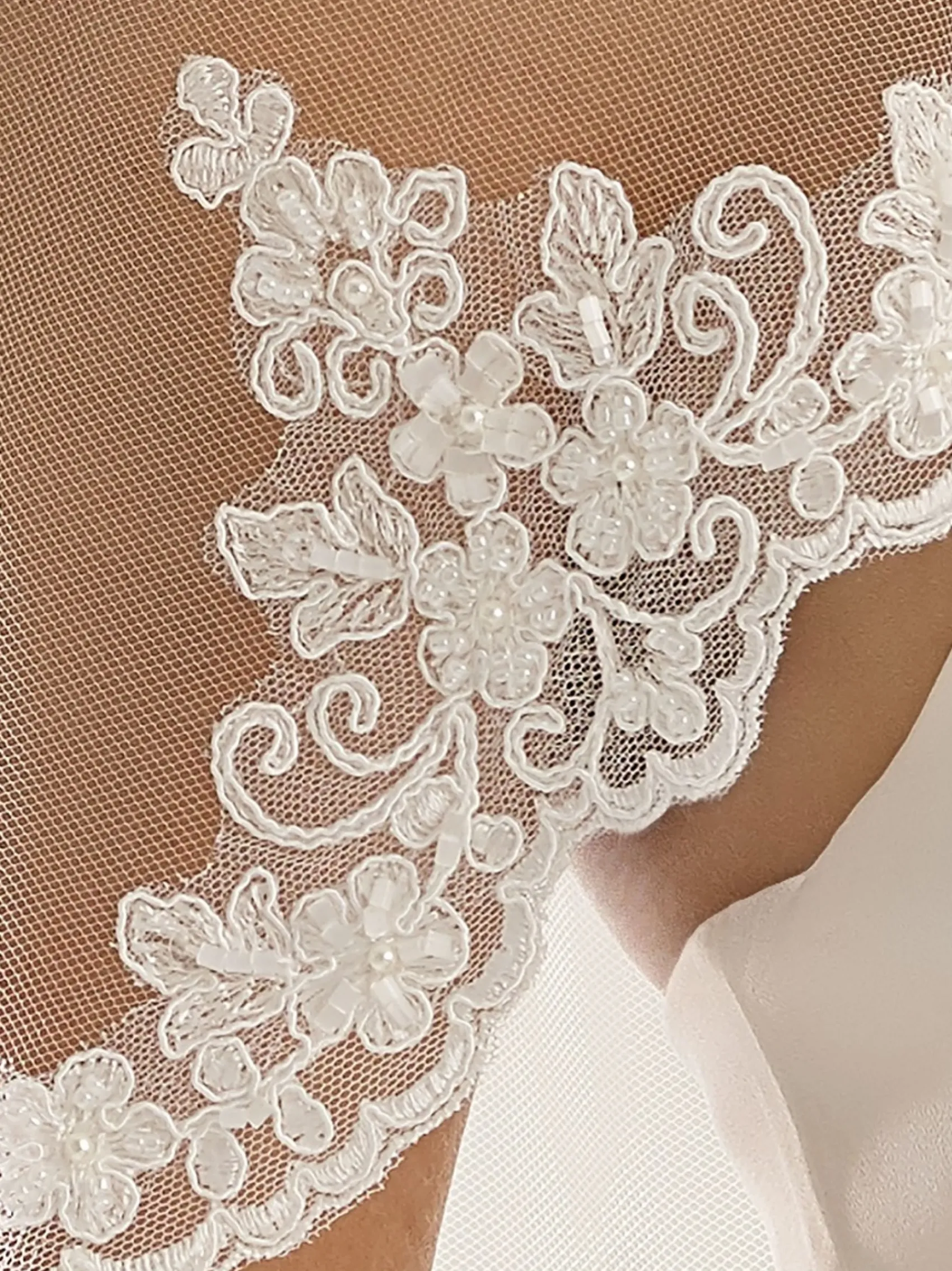 Bianco Evento Single Tier Veils | Chapel Length & Cathedral Veils*Bianco Single Tier Delicate Beaded Lace Edge Chapel Veil S290 Ivory