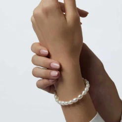 Poirier Mother Of The Groom Gifts | Mother Of The Bride Gifts*Dara Gold Freshwater Pearl Bracelet Ivory/ Gold