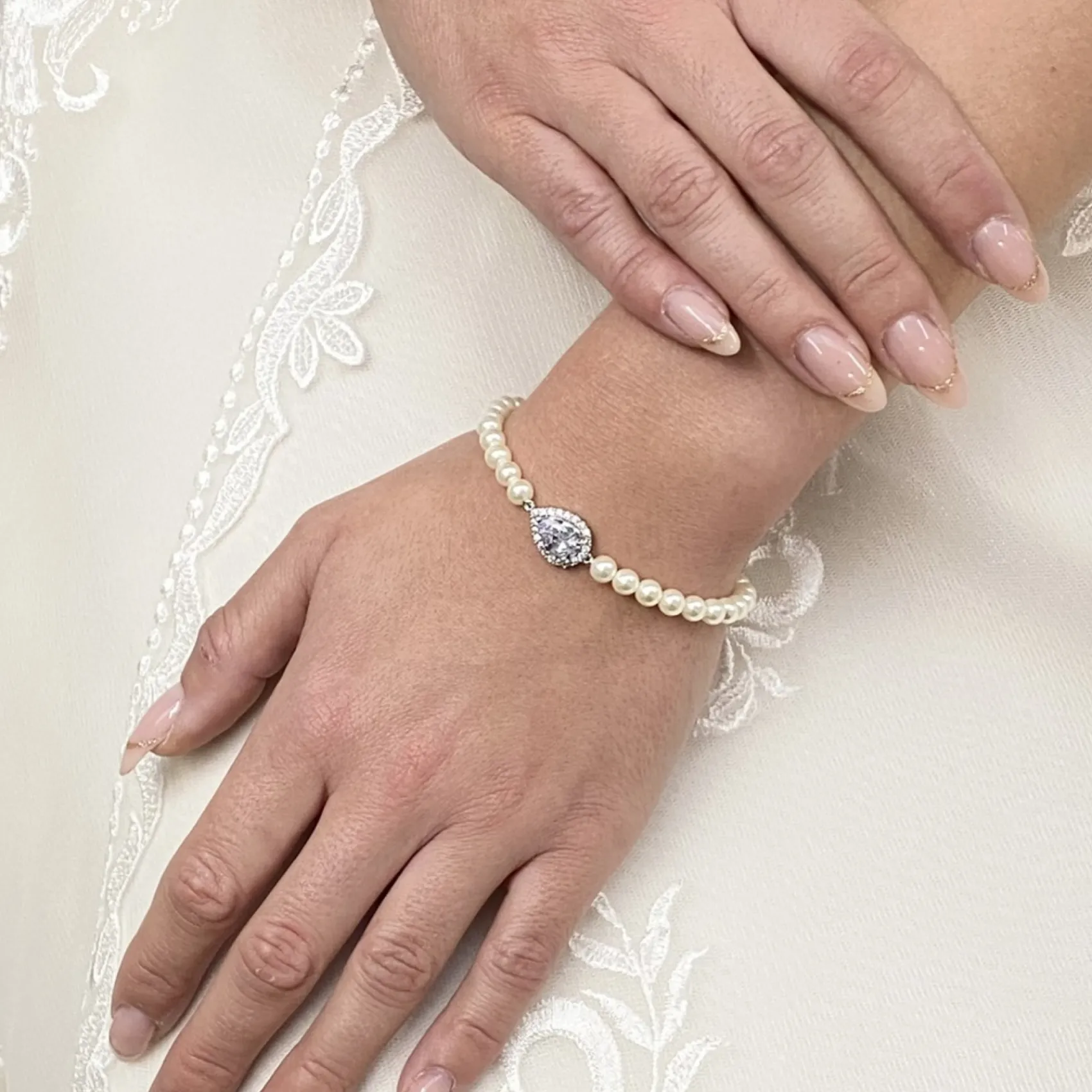 Lace & Favour Bride Gifts | Pearl Jewellery*Desiree Chic Pearl Wedding Bracelet (Silver)