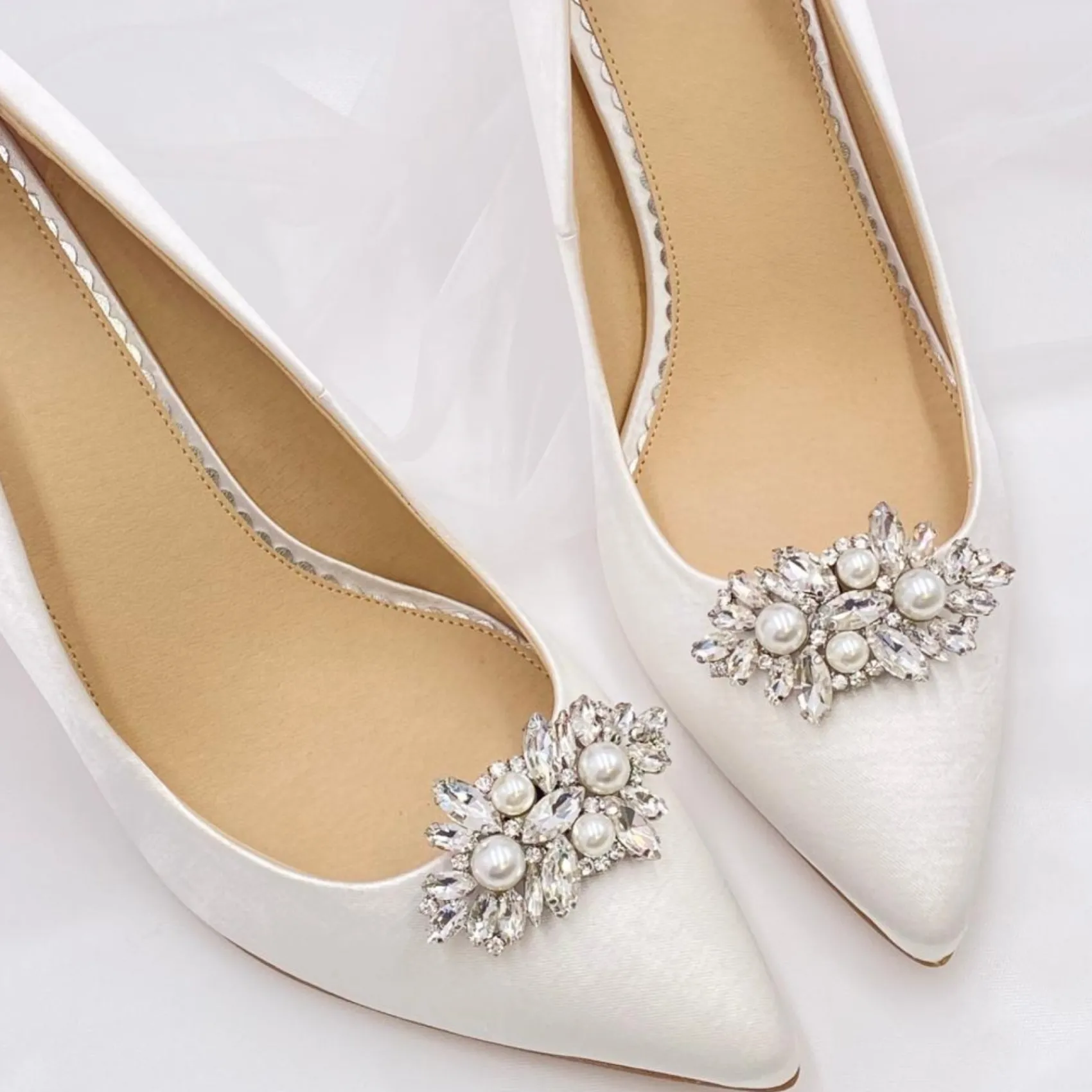 Lace & Favour Shoe Jewellery | Shoe Clips*Euphoria Pearl and Crystal Brooch Shoe Clips