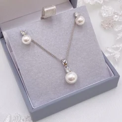 Lace & Favour Bridesmaid Gifts | Bride Gifts*Evie Dainty Pearl Stud Earring and Pendant Jewellery Set Ivory/ Silver