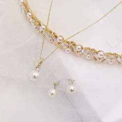Lace & Favour Bridesmaid Gifts | Bride Gifts*Evie Gold Dainty Pearl Stud Earring and Pendant Jewellery Set Ivory/ Gold