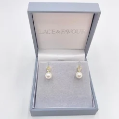 Lace & Favour Bridesmaid Gifts | Pearl Jewellery*Evie Gold Dainty Pearl Stud Earrings Ivory/ Gold