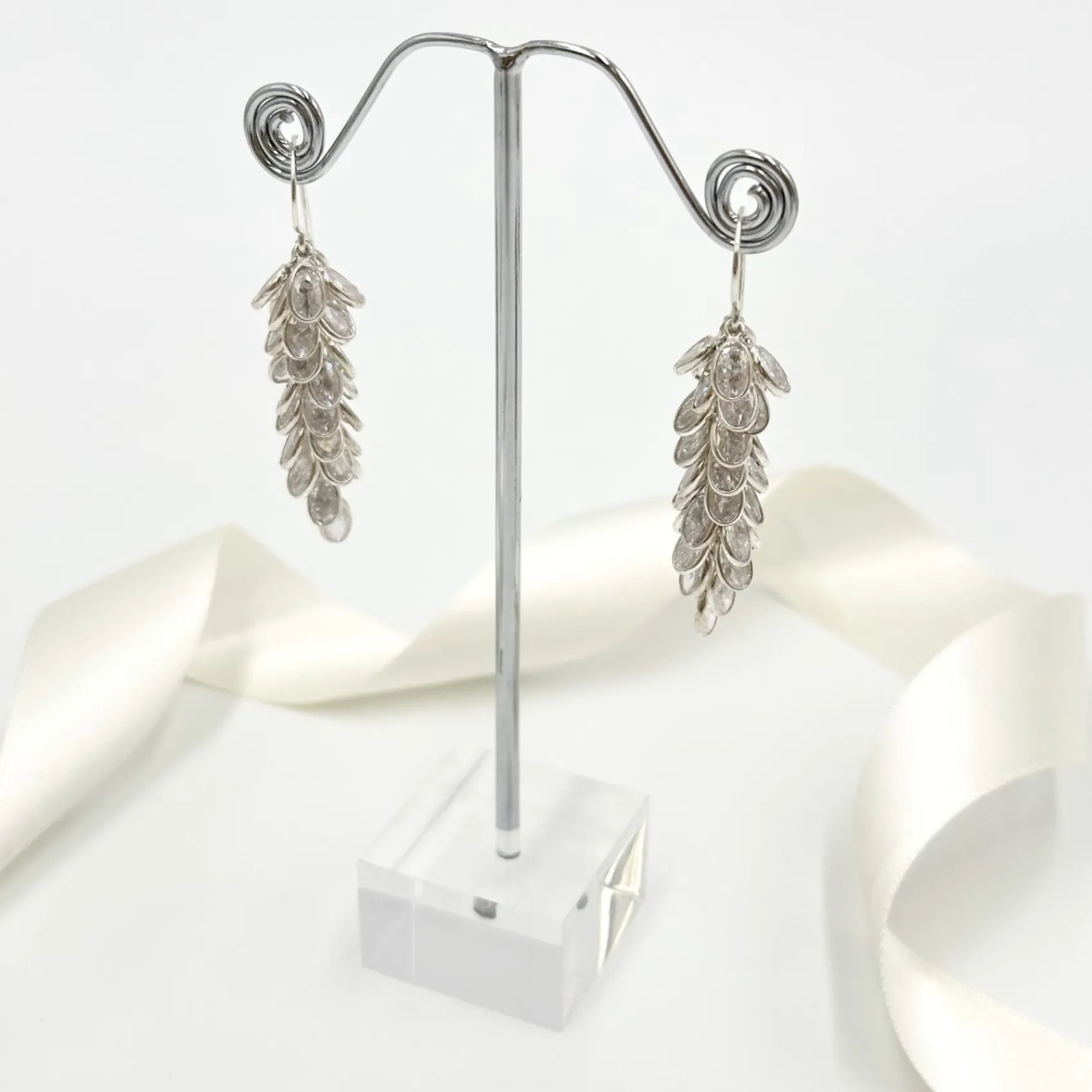 Freya Rose Crystal Jewellery | Silver Wedding Jewellery*Silver Midi Crystal Drop Earrings