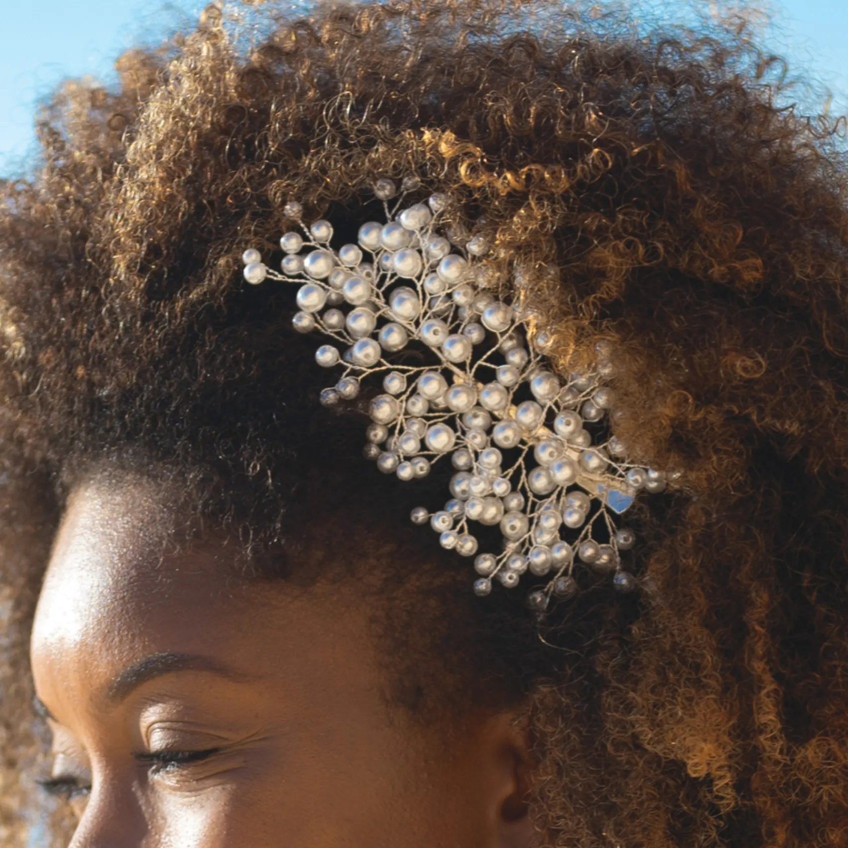 Ivory & Co Pearl Hair Accessories | Silver Hair Accessories*Ivory and Co Astrid Silver Statement Pearl Spray Hair Clip