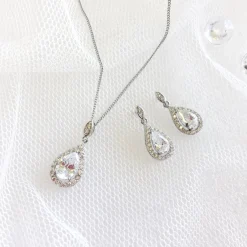 Ivory & Co Silver Prom Jewellery | Prom Necklaces*Ivory and Co Belmont Crystal Pendant Necklace