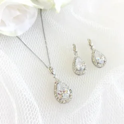Ivory & Co Silver Prom Jewellery | Prom Necklaces*Ivory and Co Belmont Crystal Pendant Necklace