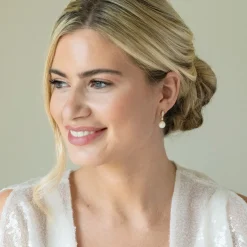 Ivory & Co Pearl Jewellery | Gold Wedding Jewellery*Ivory and Co Dublin Gold Crystal Classic Pearl Drop Earrings