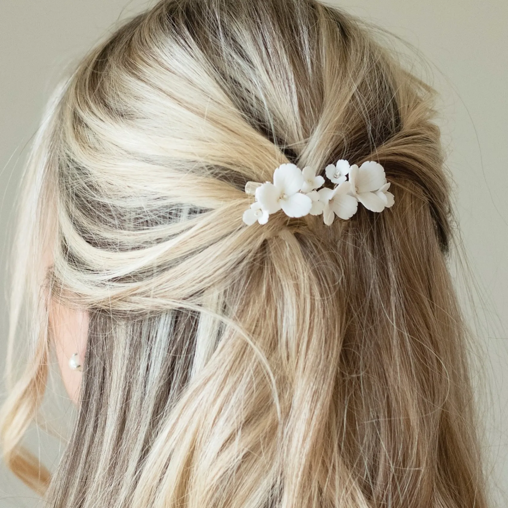 Ivory & Co Flower Girl Gifts | Bridesmaid Gifts*Ivory and Co Elderflower Ceramic Flowers Dainty Wedding Hair Clip Ivory/ Silver