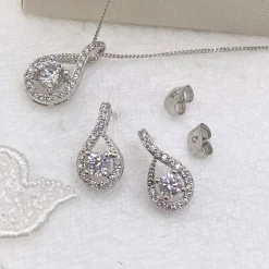 Ivory & Co Bridesmaid Gifts | Bride Gifts*Ivory and Co Eternity Crystal Bridal Jewellery Set