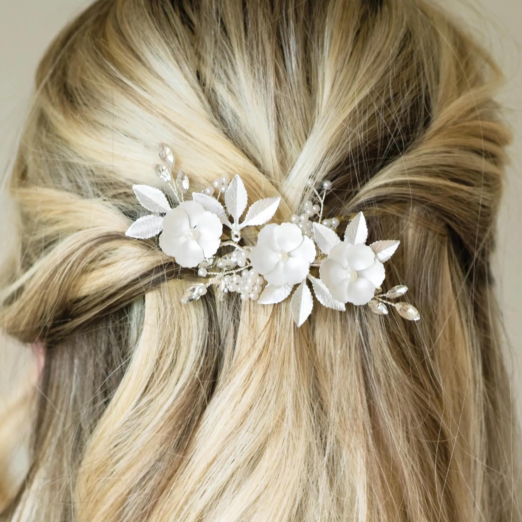 Ivory & Co Bridesmaid Gifts | Bride Gifts*Ivory and Co Gardenia Silver Dainty Crystal and Pearl Floral Hair Clip