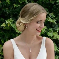 Ivory & Co Bridesmaid Gifts | Pearl Jewellery*Ivory and Co Lisbon Pearl Drop Wedding Earrings