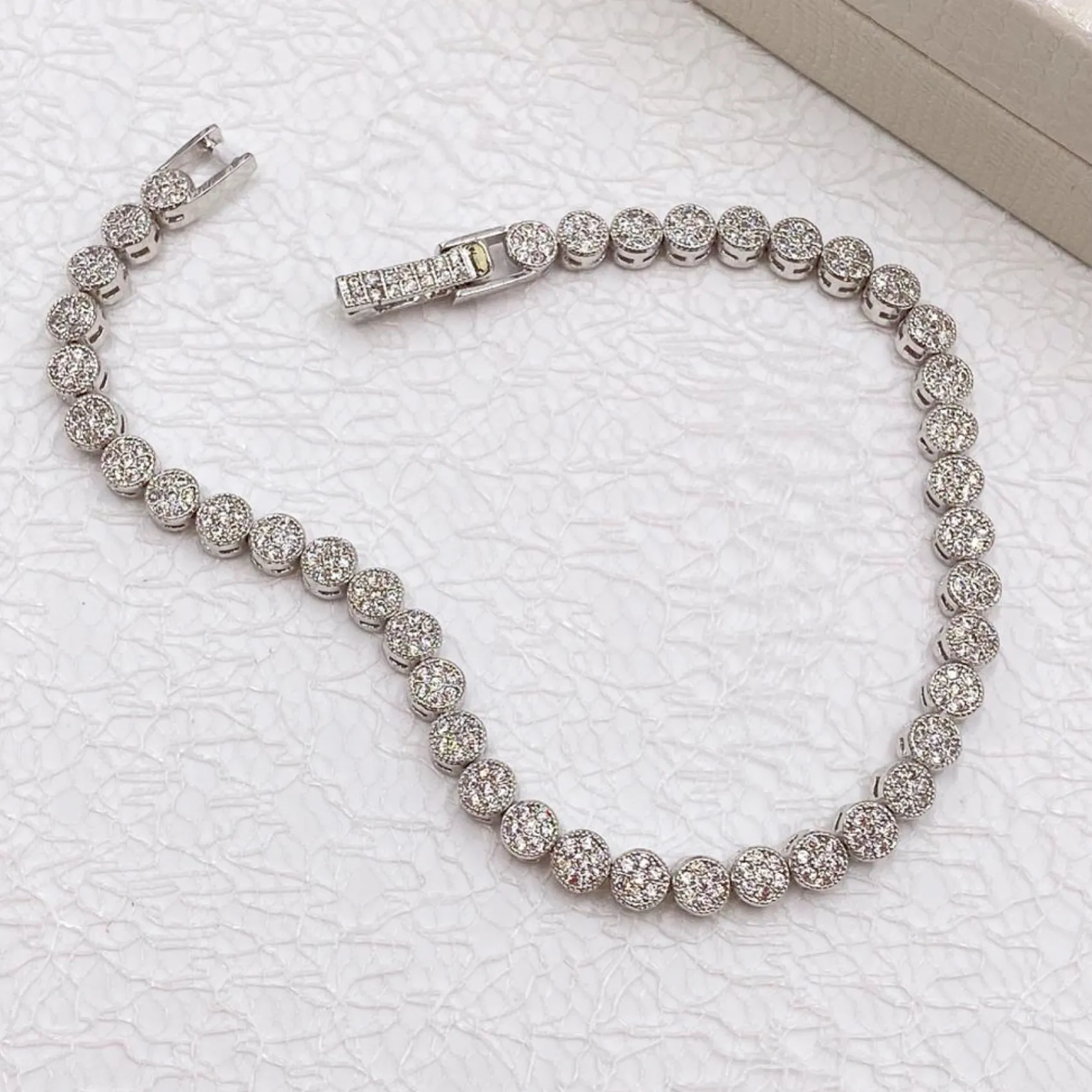 Ivory & Co Bridesmaid Gifts | Silver Wedding Jewellery*Ivory and Co Modena Crystal Embellished Wedding Bracelet
