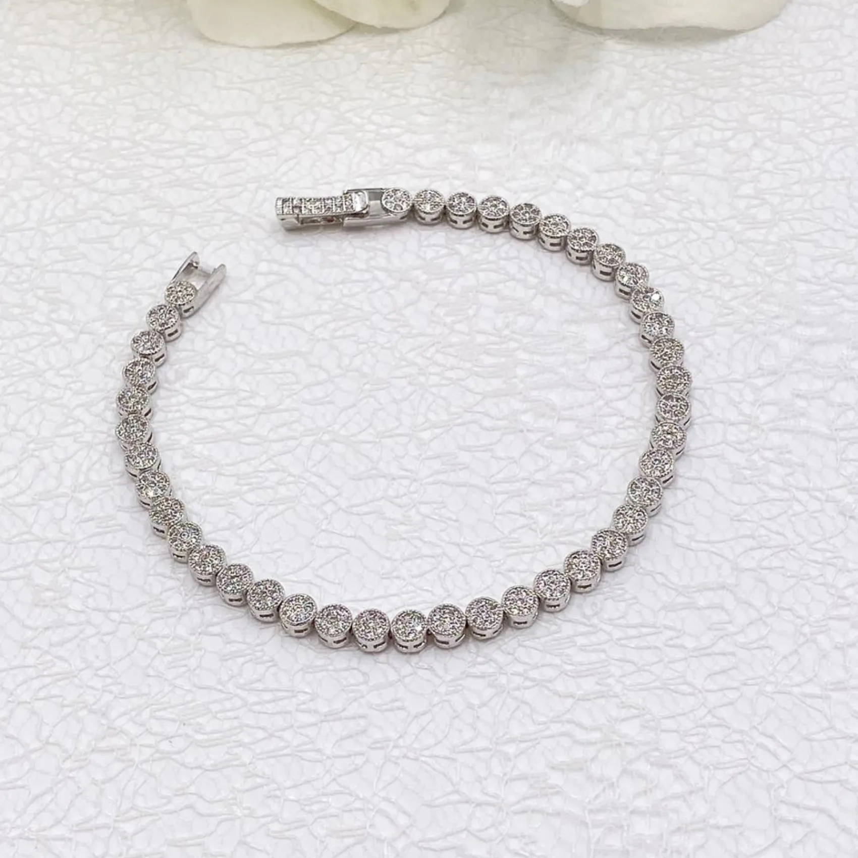 Ivory & Co Bridesmaid Gifts | Silver Wedding Jewellery*Ivory and Co Modena Crystal Embellished Wedding Bracelet