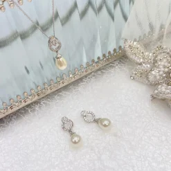 Ivory & Co Bridesmaid Gifts | Bride Gifts*Ivory and Co Stockholm Pearl Bridal Jewellery Set