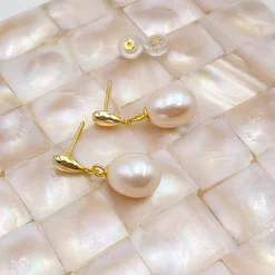 Lace & Favour Pearl Jewellery | Gold Wedding Jewellery*Kalea Gold Classic Freshwater Pearl Drop Earrings Ivory/ Gold