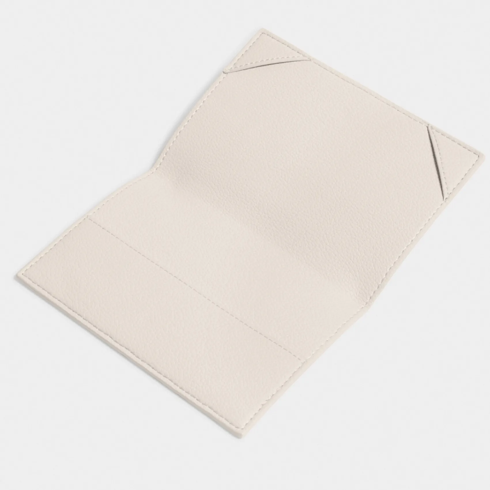 Katie Loxton Honeymoon Gifts | Bride Gifts*'Mrs' Bridal Passport Holder White