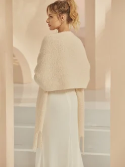 Bianco Evento Knitted Shawls | Wedding Capes & Wraps*Knitted Wedding Shawl with Tassels | E383 | Beige