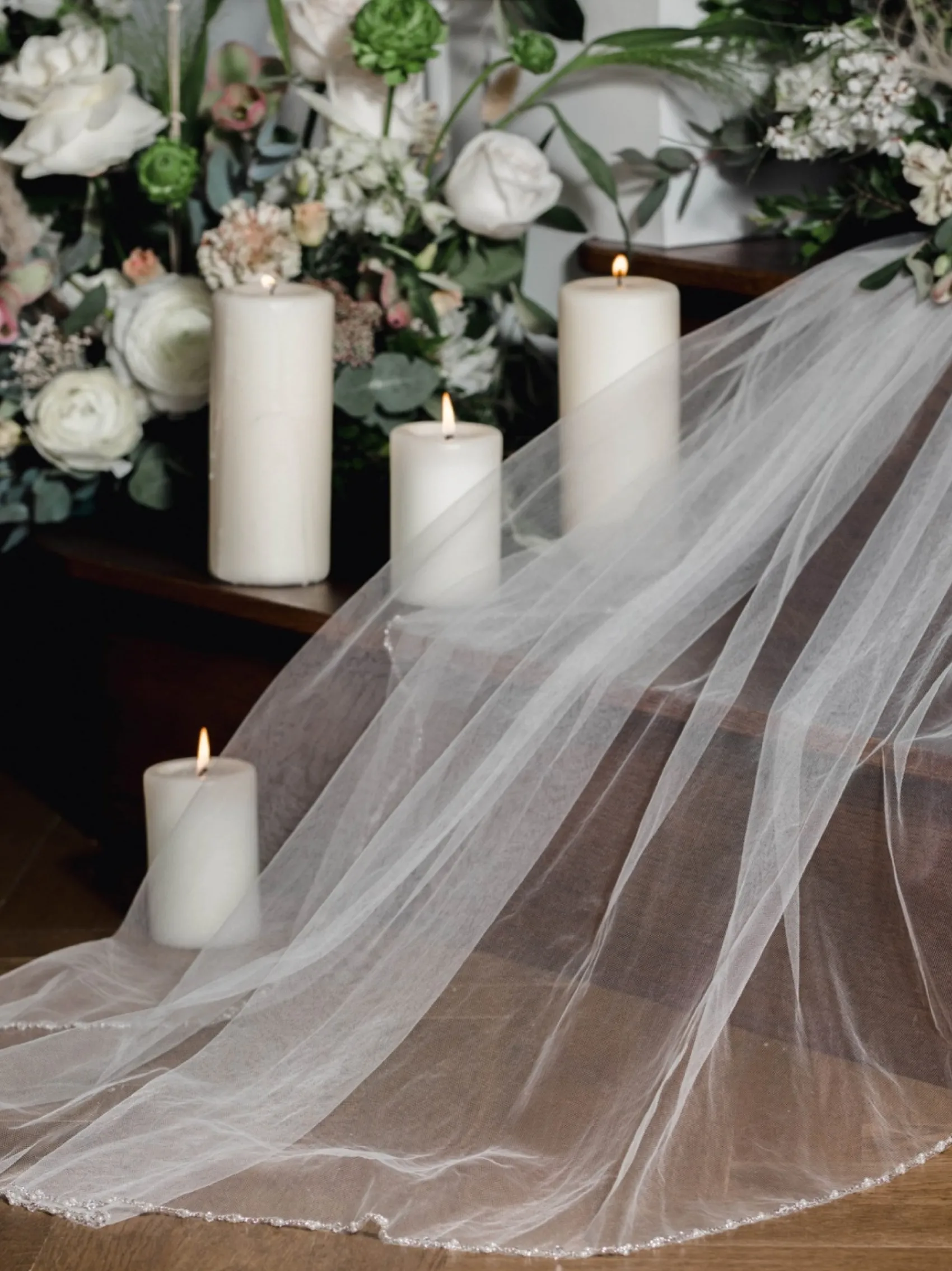 Linzi Jay Fingertip Veils | Elbow Length Veils*Single Tier Veil with Pearl and Beaded Edge LA959 Ivory