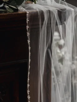 Linzi Jay Single Tier Veils | Chapel Length & Cathedral Veils*Single Tier Veil with Pearl and Beaded Edge LA951 Ivory
