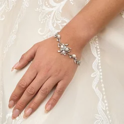 Lace & Favour Bride Gifts | Pearl Jewellery*Lola Freshwater Pearl and Crystal Leaves Wedding Bracelet (Silver)