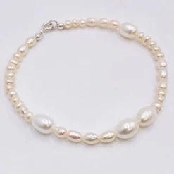 Lace & Favour Bridesmaid Gifts | Pearl Jewellery*Miliana Delicate Pearl Wedding Bracelet Ivory/ Silver