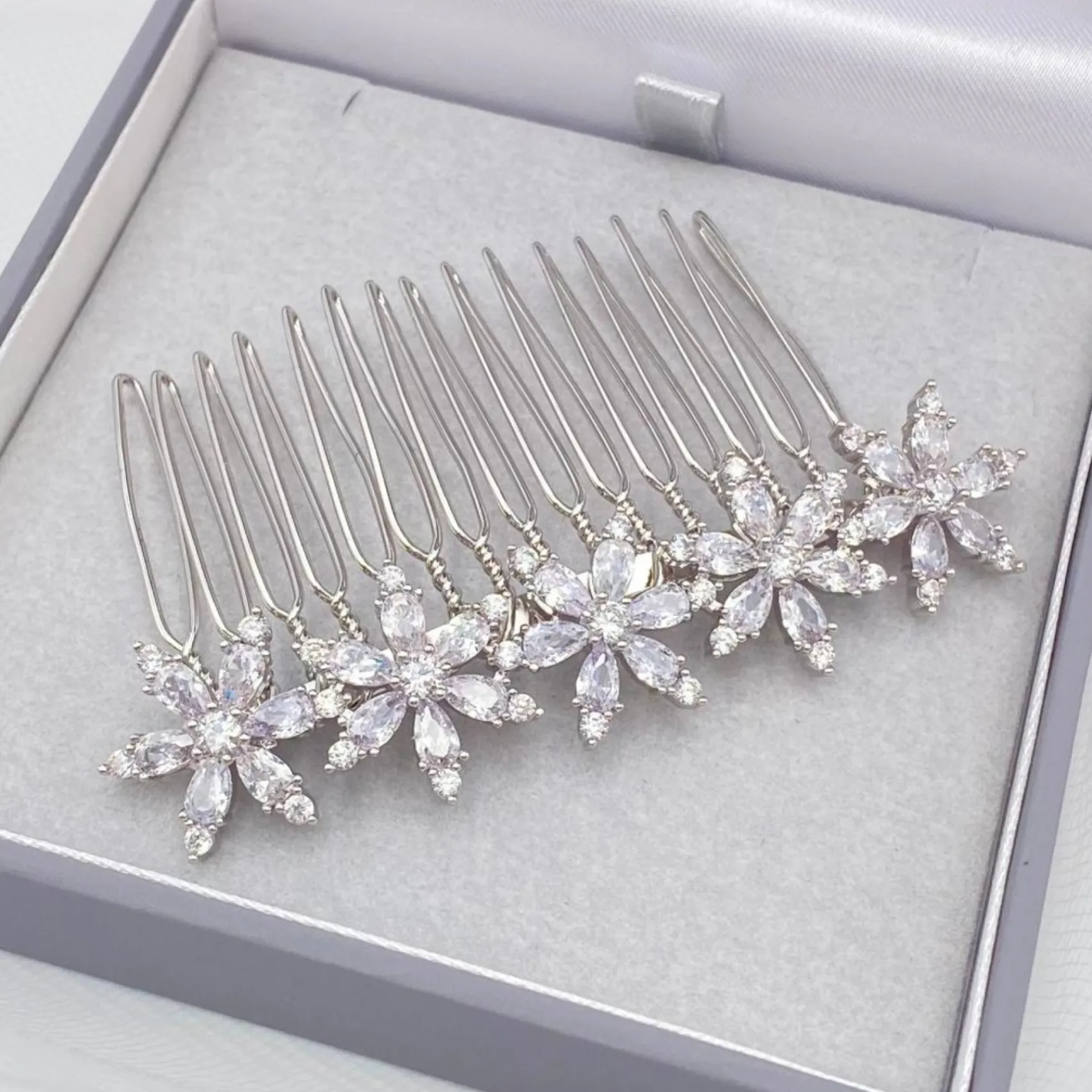 Lace & Favour Prom Hair Clips & Combs | Flower Girl Gifts*Moonflower Floral Dainty Crystal Wedding Hair Comb Silver