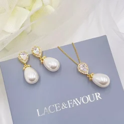 Lace & Favour Bride Gifts | Pearl Jewellery*Paloma Gold Teardrop Pearl Bridal Jewellery Set