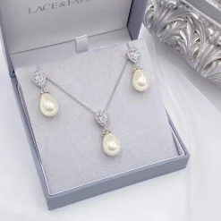 Lace & Favour Bride Gifts | Pearl Jewellery*Paloma Teardrop Pearl Bridal Jewellery Set