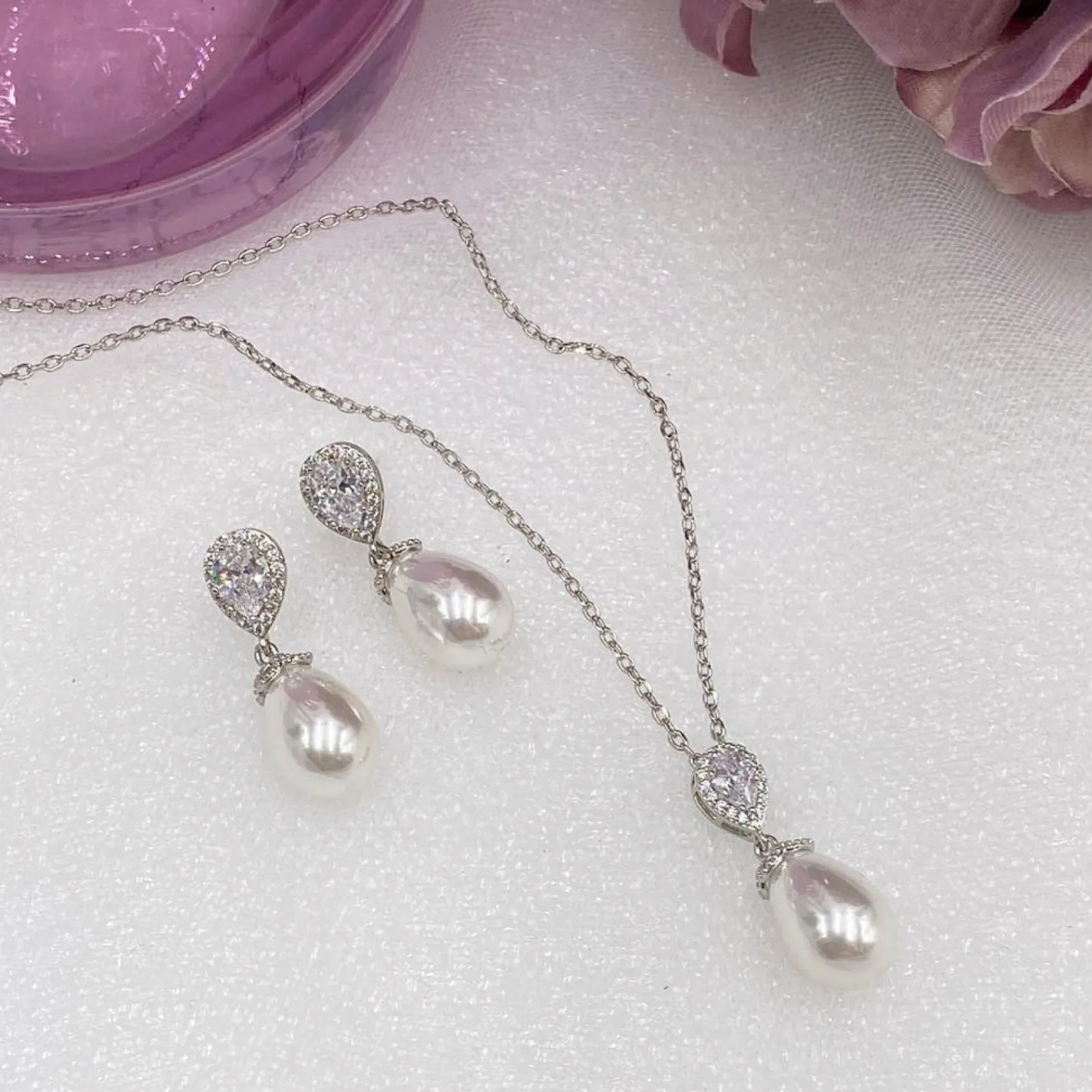 Lace & Favour Pearl Jewellery | Silver Wedding Jewellery*Paloma Teardrop Pearl Pendant Necklace |