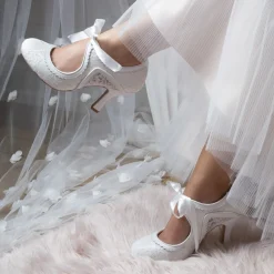Perfect Bridal Wedding Shoes | High Heel*Bianca Lace and Leather Vintage Mary Jane Shoes Ivory