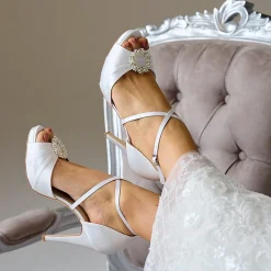 Perfect Bridal Wedding Shoes | High Heel*Charlotte Satin Pearl Brooch Platform Sandals Ivory