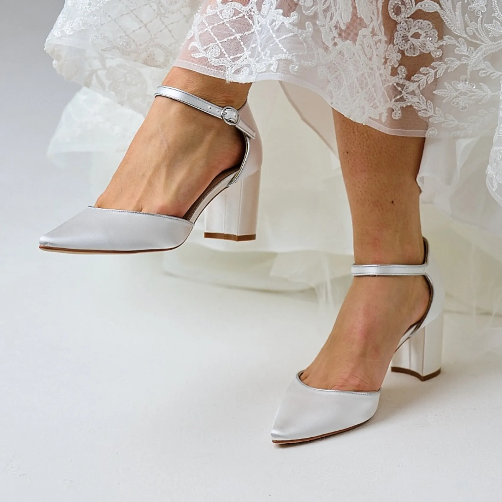 Perfect Bridal Wedding Shoes | Mid Heel*Freya Satin Two Part Block Heel Court Shoes Ivory