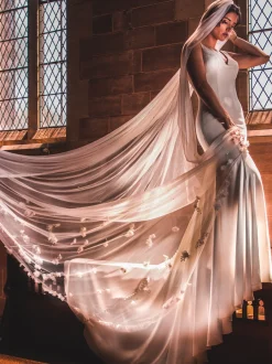 Perfect Bridal Single Tier Veils | Chapel Length & Cathedral Veils*Single Tier 3D Flowers and Pearl Cathedral Veil Ivory