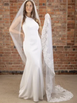 Perfect Bridal Single Tier Veils | Chapel Length & Cathedral Veils*Single Tier Corded Lace Edge Veil Ivory