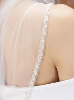Perfect Bridal Single Tier Veils | Fingertip Veils*Single Tier Silver Beaded Edge Fingertip Veil Ivory