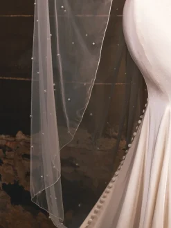 Perfect Bridal Single Tier Veils | Floor Length Veils*Single Tier Pencil Edge Scattered Pearl Veil Ivory