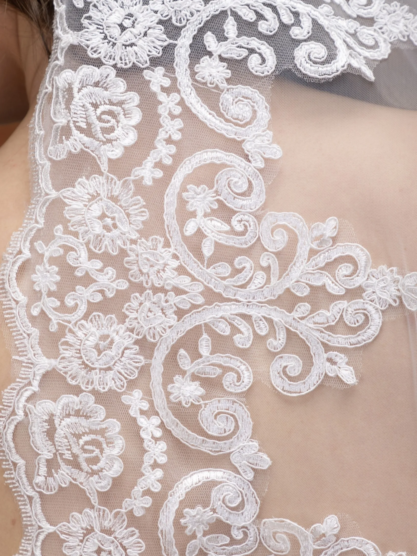 Perfect Bridal Single Tier Veils | Chapel Length & Cathedral Veils*Single Tier Corded Lace Edge Veil Ivory