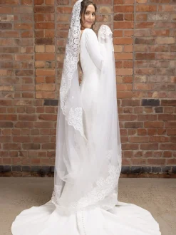 Perfect Bridal Single Tier Veils | Chapel Length & Cathedral Veils*Single Tier Mantilla Lace Cathedral Veil Ivory