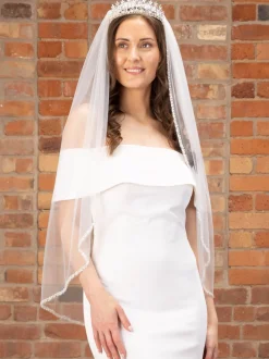 Perfect Bridal Single Tier Veils | Fingertip Veils*Single Tier Silver Beaded Edge Fingertip Veil Ivory
