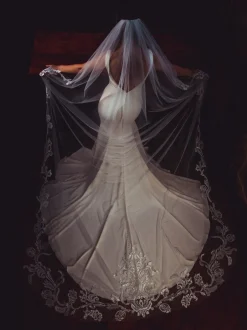 Perfect Bridal Single Tier Veils | Chapel Length & Cathedral Veils*Single Tier Ornate Lace Cathedral Veil Ivory