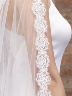 Perfect Bridal Two Tier Veils | Chapel Length & Cathedral Veils*Two Tier Delicate Lace Edge Cathedral Veil Ivory